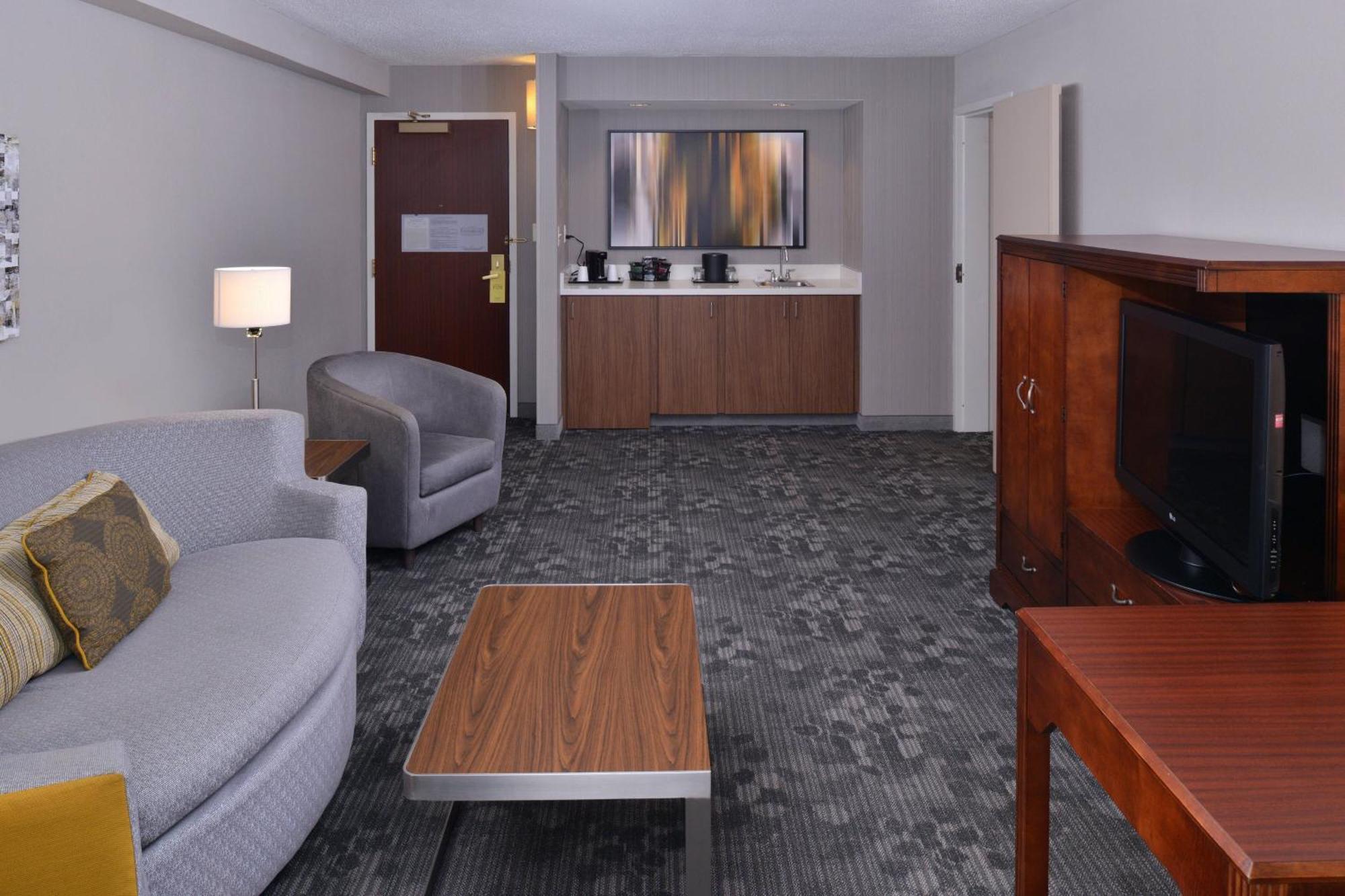 Hotel Courtyard By Marriott Decatur Esterno foto