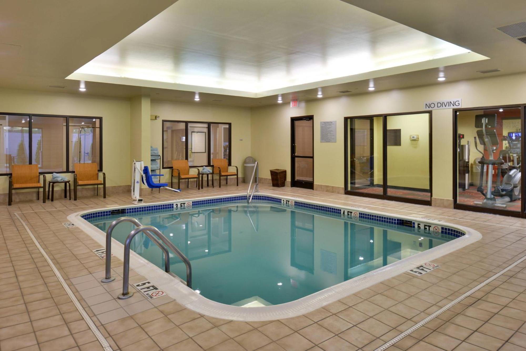 Hotel Courtyard By Marriott Decatur Esterno foto