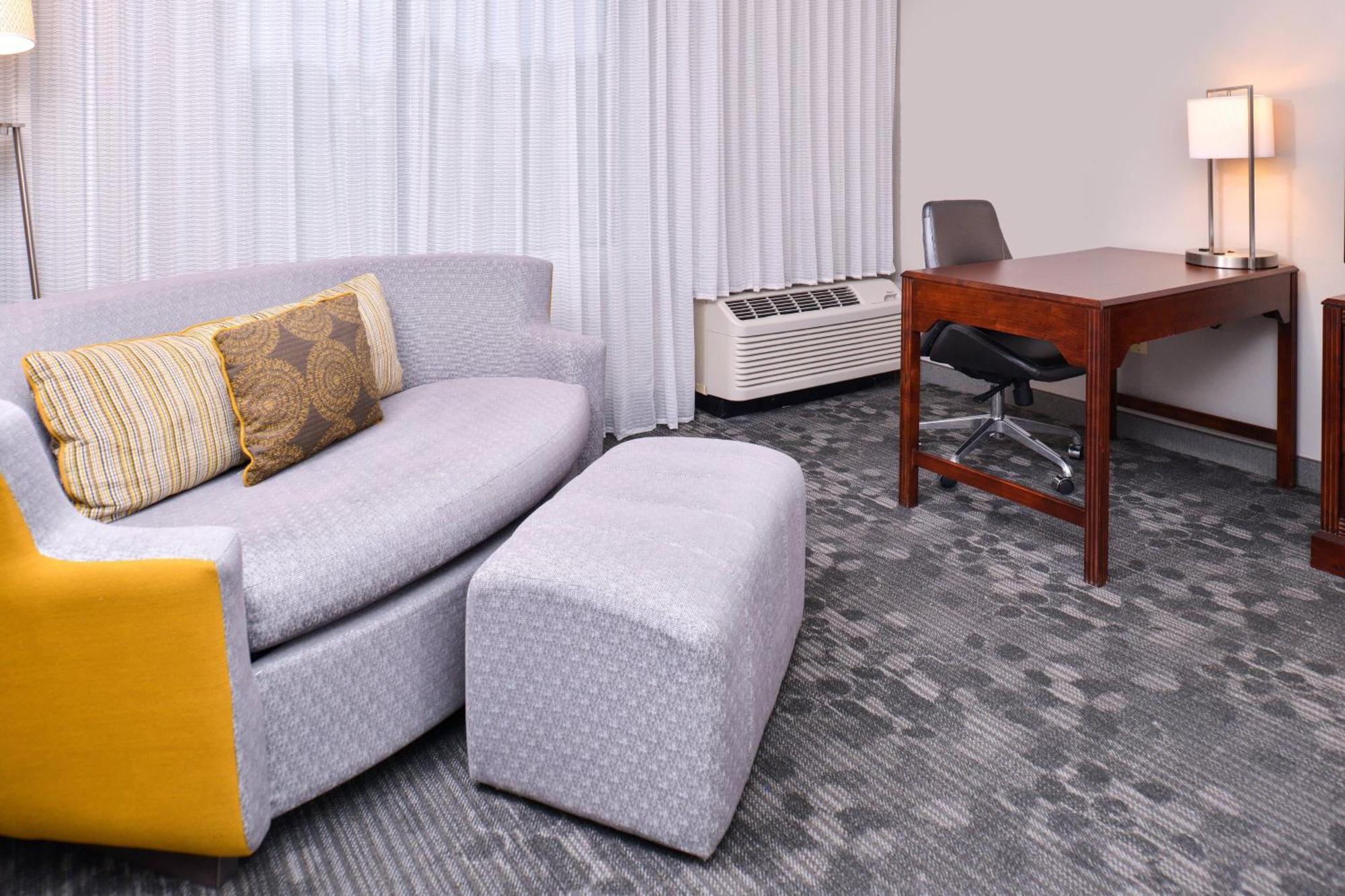 Hotel Courtyard By Marriott Decatur Esterno foto